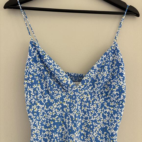Zara blue and white floral - Picture 3 of 5